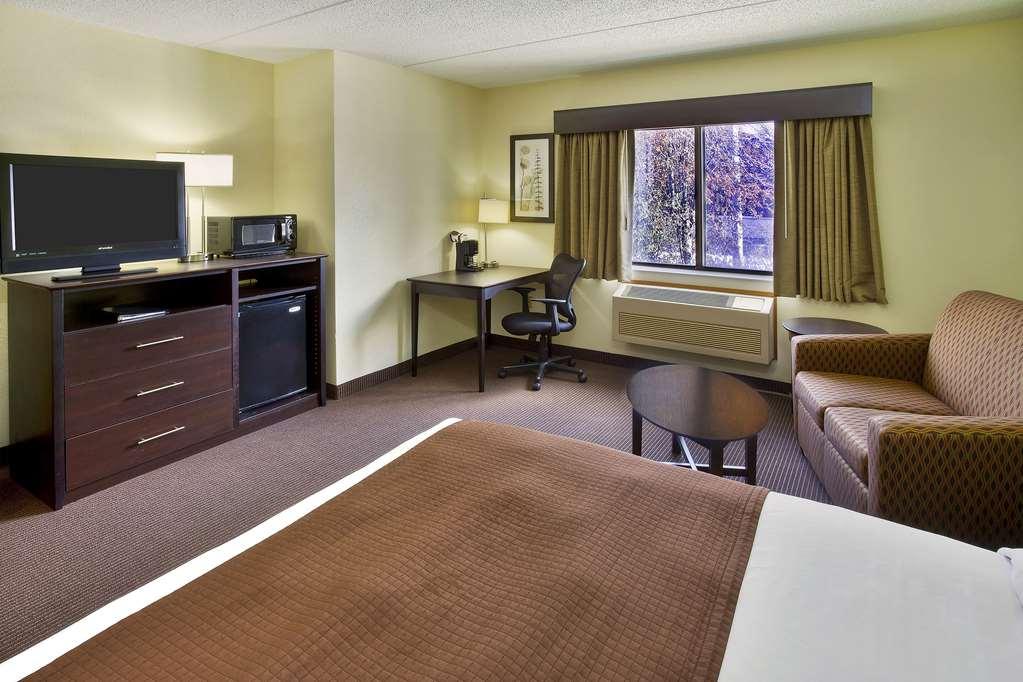 Quality Inn Oshkosh Room photo
