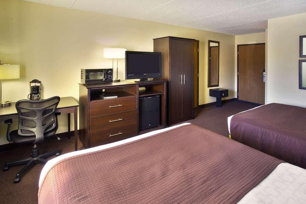 Quality Inn Oshkosh Room photo