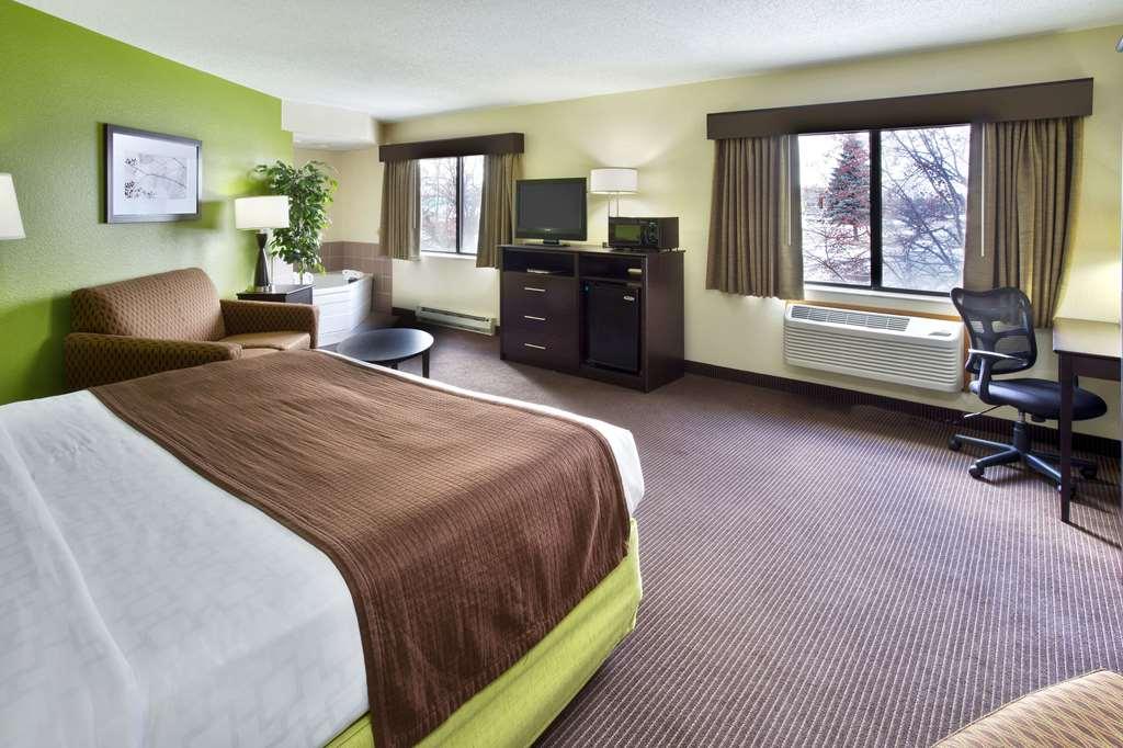 Quality Inn Oshkosh Room photo