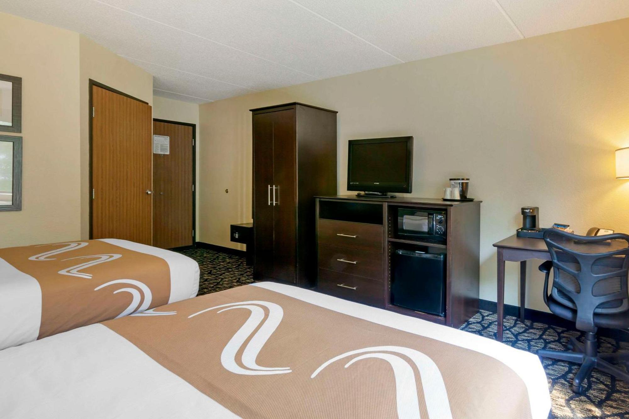 Quality Inn Oshkosh Exterior photo