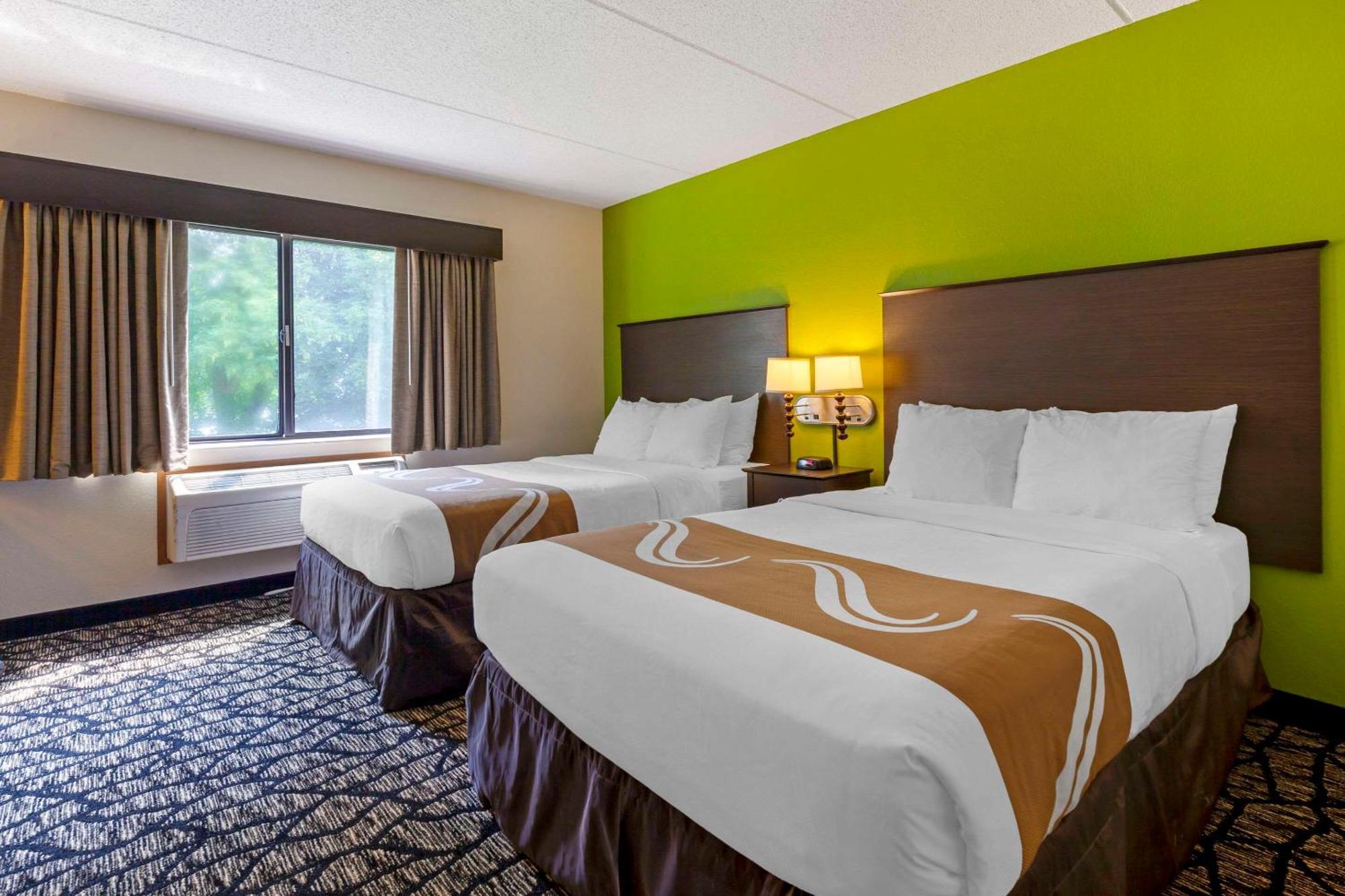 Quality Inn Oshkosh Exterior photo