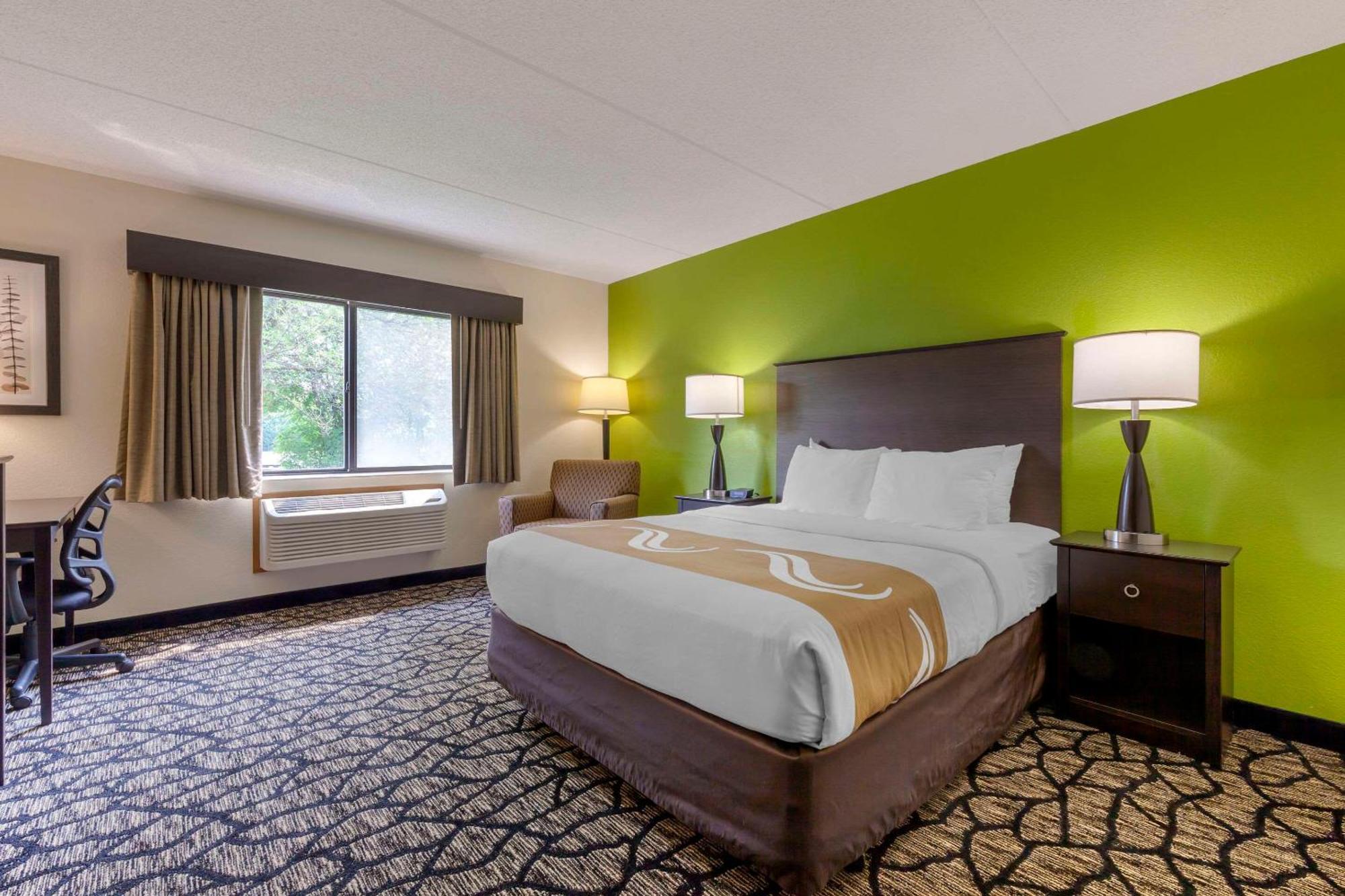 Quality Inn Oshkosh Exterior photo